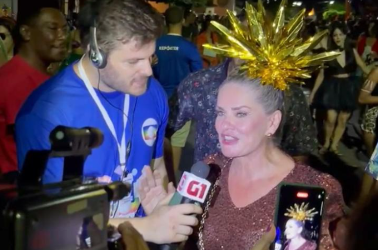 Jovem finge entrevistar deputada durante carnaval