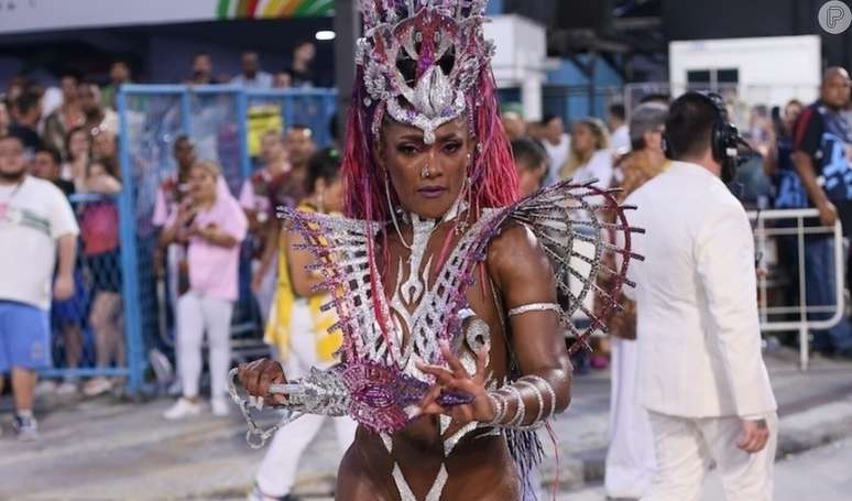 Érika Januza tem ritual antes de desfilar no Carnaval.
