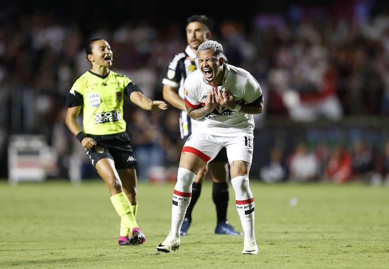 São Paulo perde clássico contra o Santos