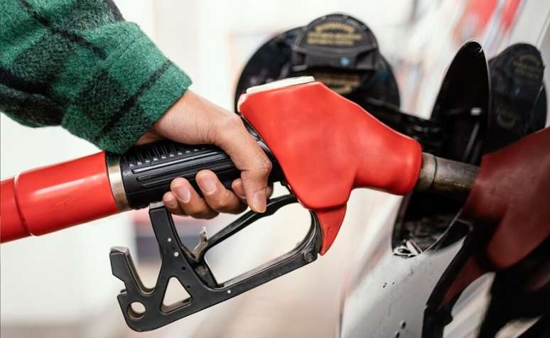 Conflito no Oriente Médio ameaça elevar os preços dos combustíveis