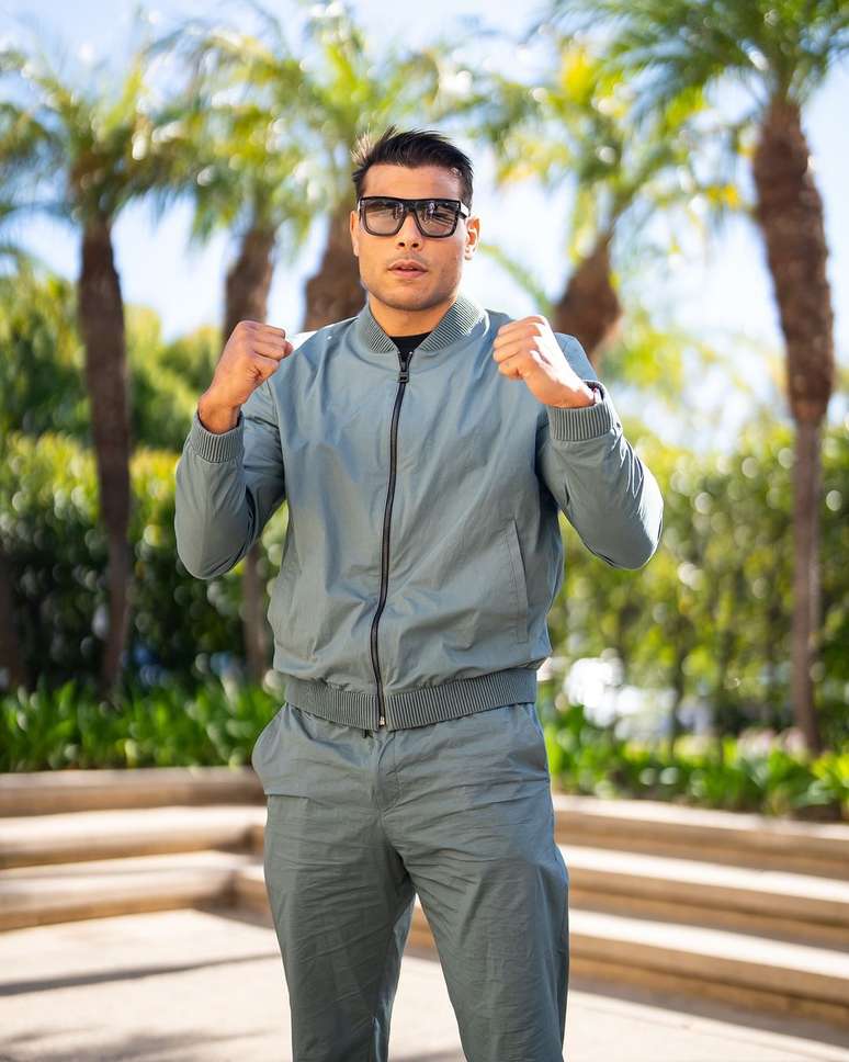 Paulo Borrachinha em foto promocional do UFC 298 