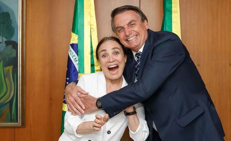 Regina Duarte com Jair Bolsonaro no curto período em que foi secretária de Cultura 