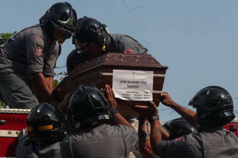 Corpo do cabo PM Jose Silveira dos Santos, que morreu após ser baleado durante patrulhamento no bairro Jardim São Manoel, em Santos, no dia 7 de fevereiro.