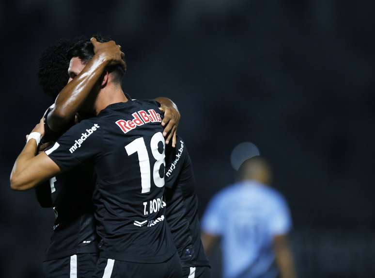 Thiago Borbas e Nacho Laquintana fizeram os gols do Red Bull Bragantino no empate em 2 a 2 com o Tricolor. 