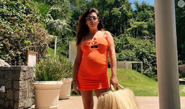 In the last stretch of her pregnancy, Fernanda Paes Leme upsets the size of her belly with a basic look: “Not much left”