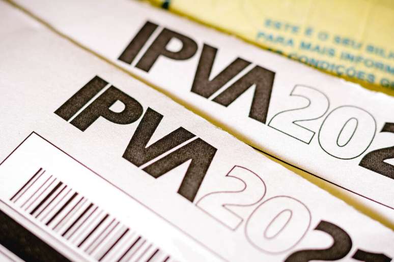 Imagem mostra boleto de pagamento de IPVA.