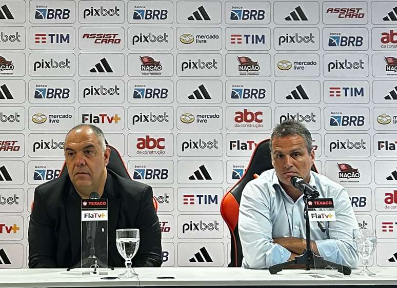 Marcos Braz e Bruno Spindel conversam com a imprensa no CT Ninho do Urubu