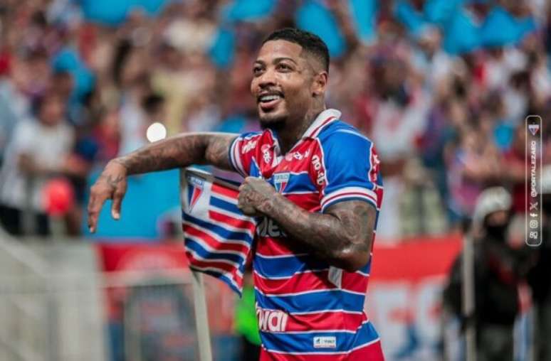 Wanting to establish himself in Fortaleza, Marinho deactivates social networks