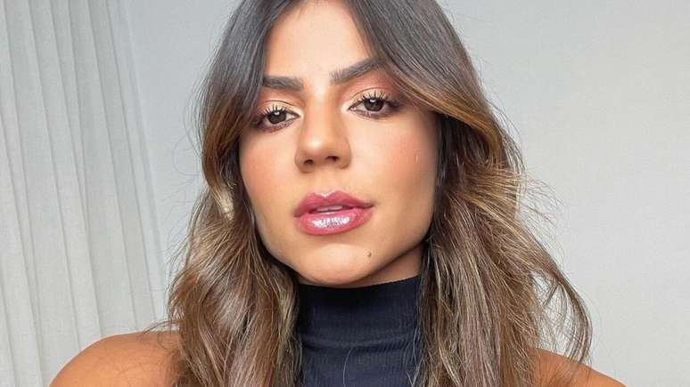 Hariany Almeida impresses by showing off her toned body at the gym