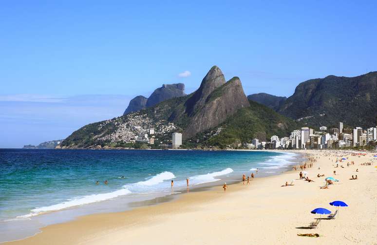 Praia de Ipanema, no Rio de Janeiro, figura entre as melhores do planeta