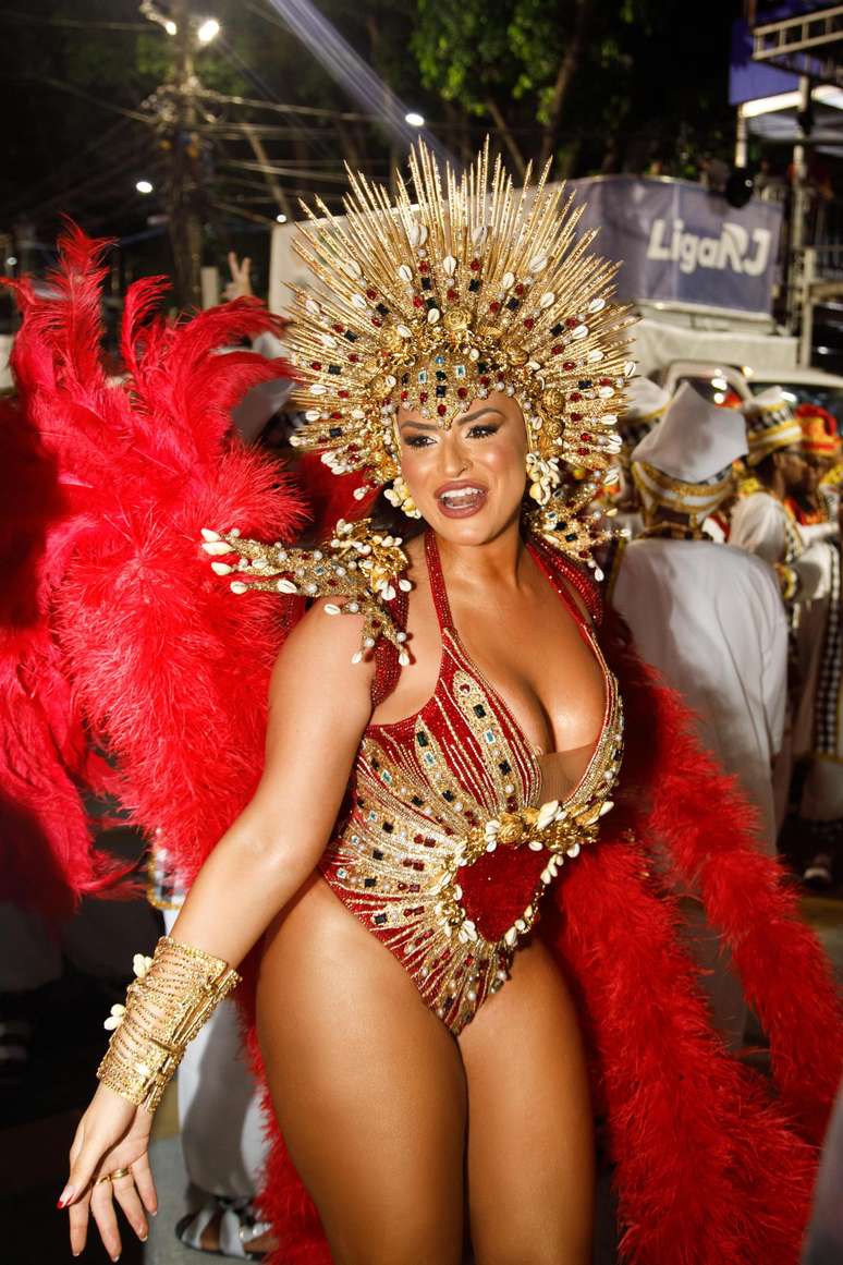 Nathalia Hino pela Estácio de Sá no carnaval 2024