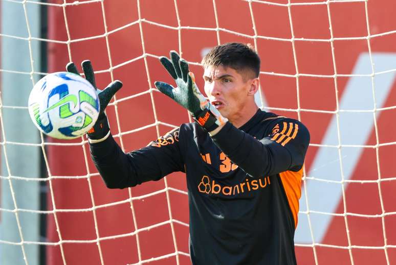 Treino do Interl no CT Parque Gigante - Goleiro Sérgio Rochet -(Foto Ricardo Duarte/Internacional)