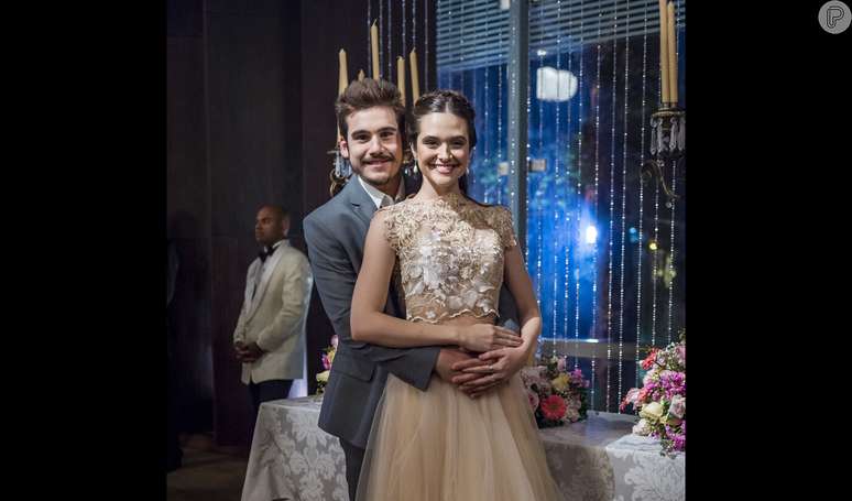 Besides Sabrina Sato, who did Nicolas Prattes date?  The Globo heartthrob has the daughter of a celebrity and actress on his romantic resume