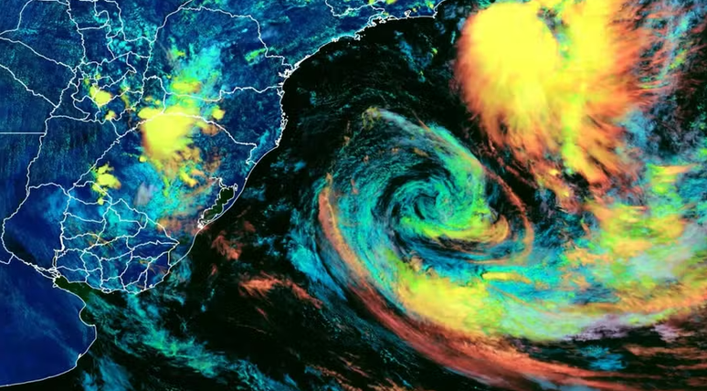 Imagem de satélite de um ciclone tropical em formação. 