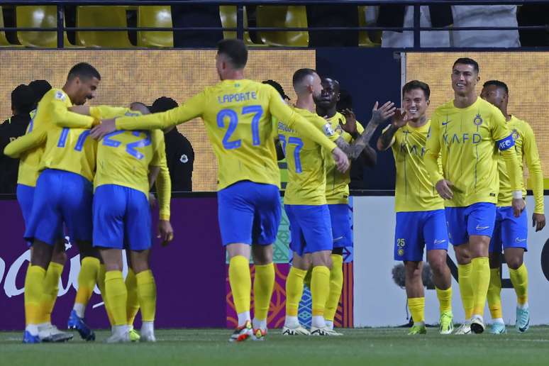 Jogadores comemoram gol do Al-Nassr 