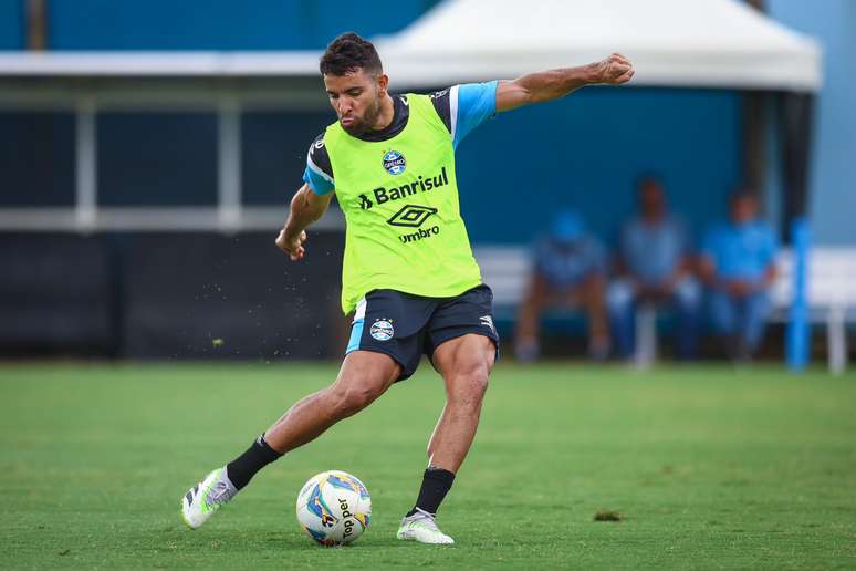 Meio-campista do Grêmio projeta clássico no final de semana (Foto/Reprodução: Grêmio)