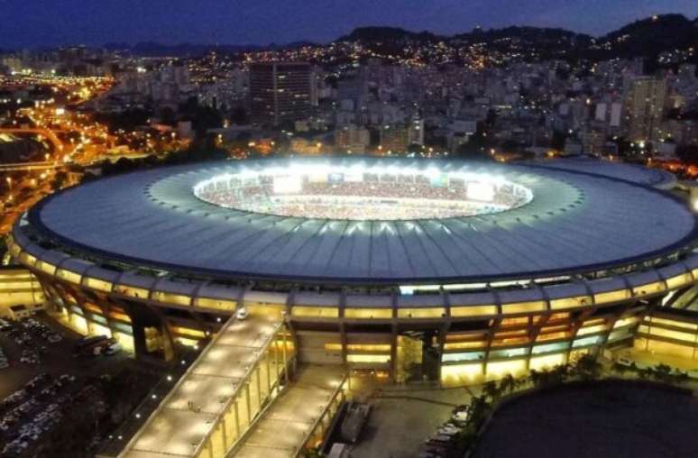 Divulgação/Maracanã - Legenda: Péssima condição do gramado é um dos argumentos utilizados pelos concorrentes dos atuais gestores, a dupla Fla-Flu, a respeito da incapacidade de administrar o estádio