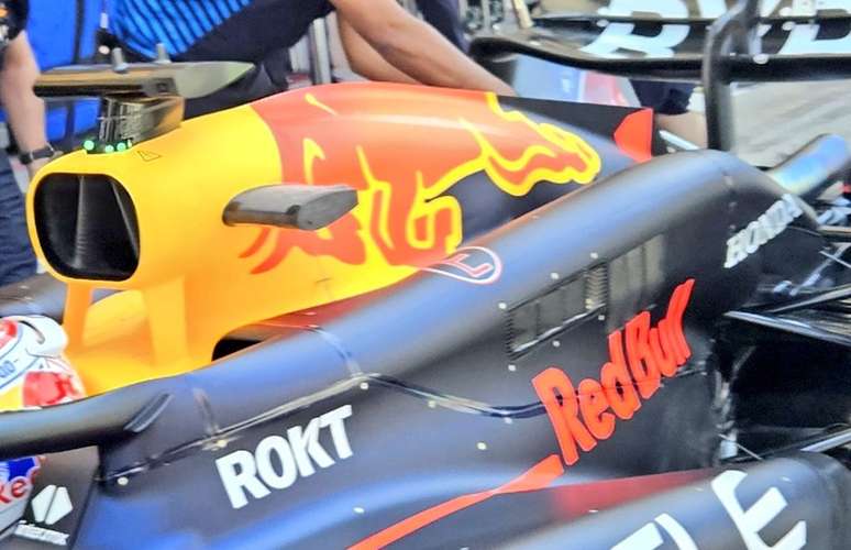 Capô do Red Bull RB20: os canhoes servem não só para aerodinamica, mas também para refrigeração