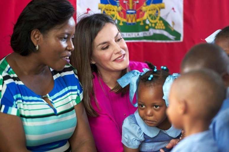 Martine Moïse e a rainha Letizia, da Espanha, em um evento beneficente em Porto Príncipe em 2018