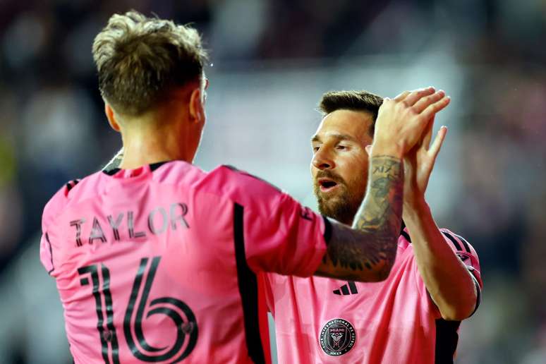 Na abertura da MLS, Inter Miami vence com assistências de Messi e Suárez