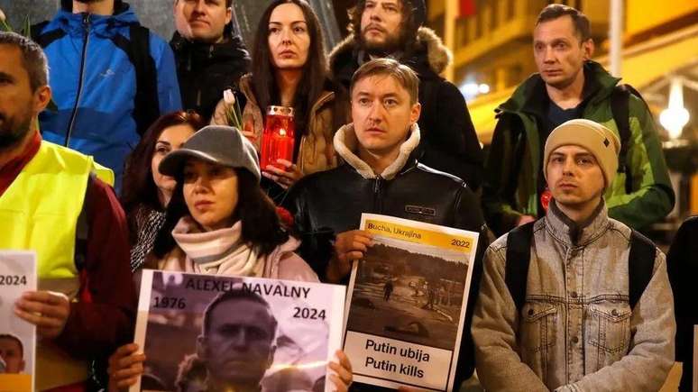 A morte de Alexei Navalny provocou vigílias em vários países