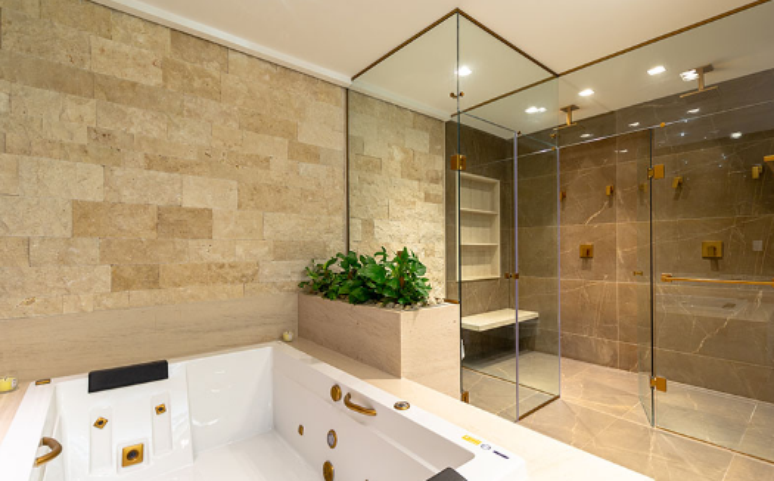 26. Box para banheiro: combine acabamentos com as louças e revestimentos – Projeto: Casullo Arquitetura | Foto: Adriano Pacelli
