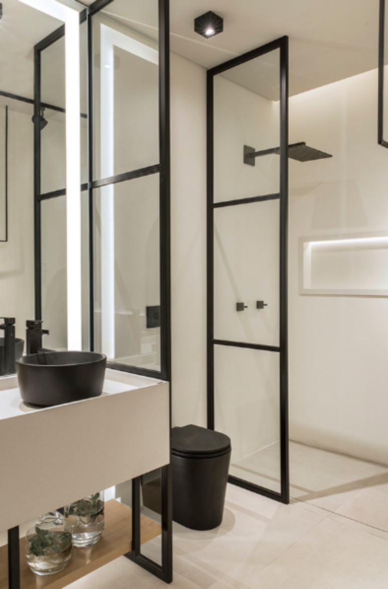 3. Box para banheiro: vidro temperado é uma escolha clássica e versátil – Projeto: Patricia Hagobian | Foto: Mariana Orsi e Felipe Araujo