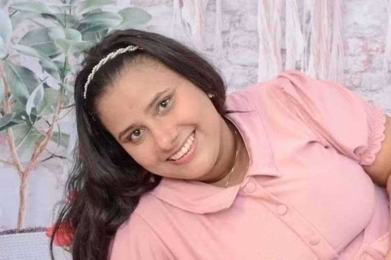 Elisângela Oliveira de Jesus, de 33 anos, morreu no hospital após ser internada por sofrer graves queimaduras enquanto fritava um ovo