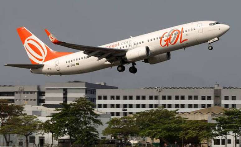 As empresas aéreas brasileiras Latam e Gol cancelaram os voos para à Argentina que seriam realizados nesta quarta-feira, 28, por causa da greve de trabalhadores aeroportuários