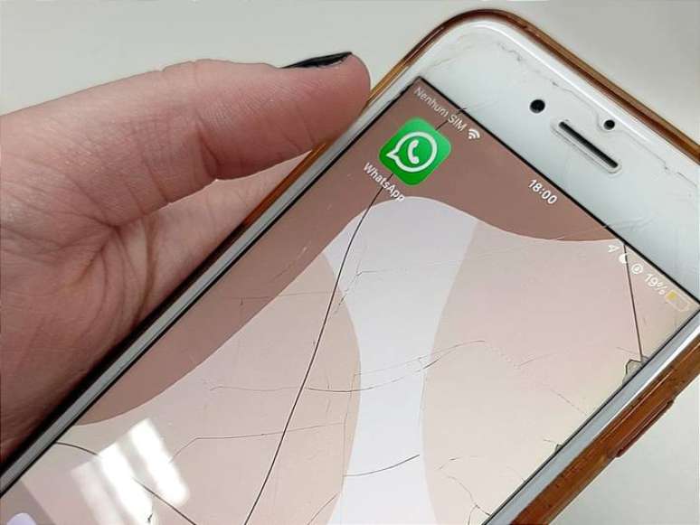 WhatsApp troca de cor predominante dentro do app para usuários Apple para verde