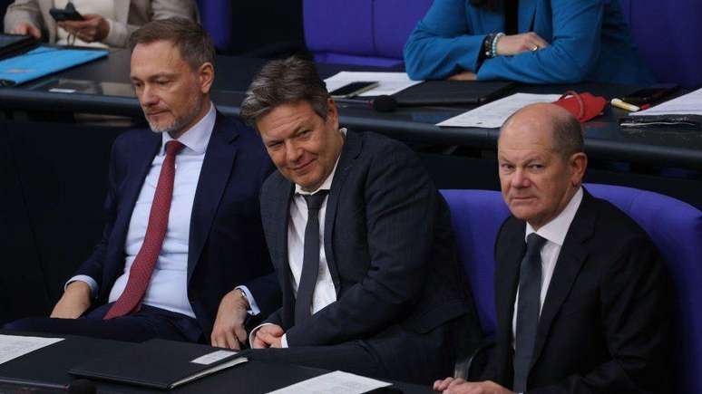 O chefe de gabinete do chanceler Olaf Scholz, Wolfgang Schmidt, declarou que a Alemanha não está em recessão e que é esperado crescimento para 2024