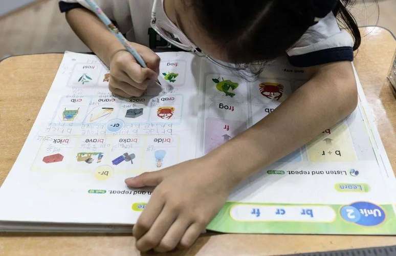 As crianças coreanas fazem uma série de aulas extracurriculares desde os quatro anos de idade
