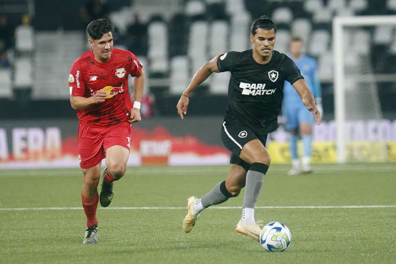 Red Bull Bragantino recebe Botafogo ainda de olho na liderança do Brasileirão 