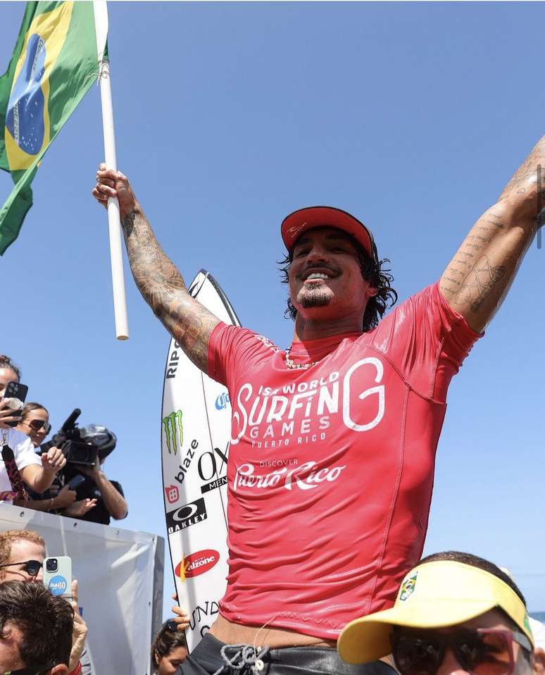 Gabriel Medina conquista vaga nas olimpíadas. 