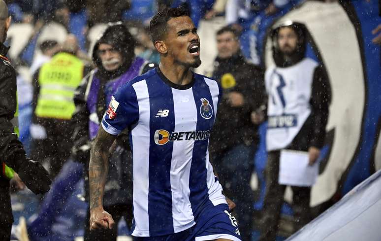 Galeno marcou dois gols na goleada do Porto sobre o Benfica - 