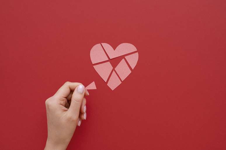 Doubts in love: how to get answers with Tarot, Astrology and Numerology