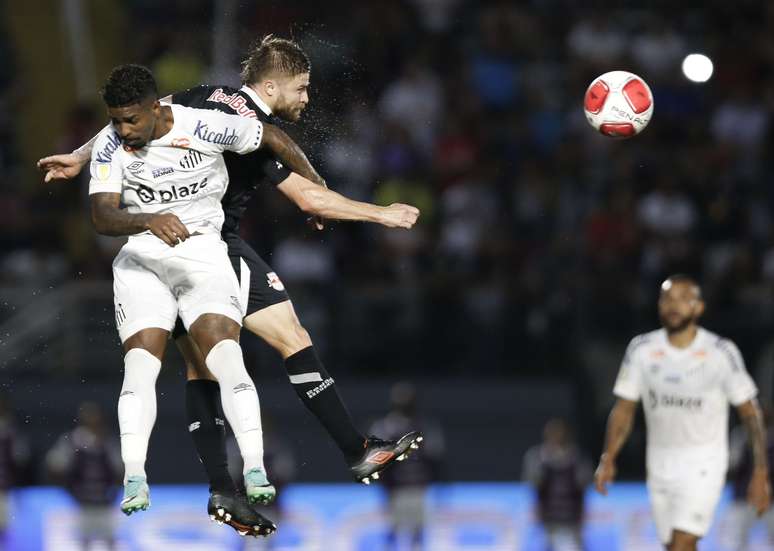 Red Bull Bragantino venceu o Santos pelo Paulistão. 