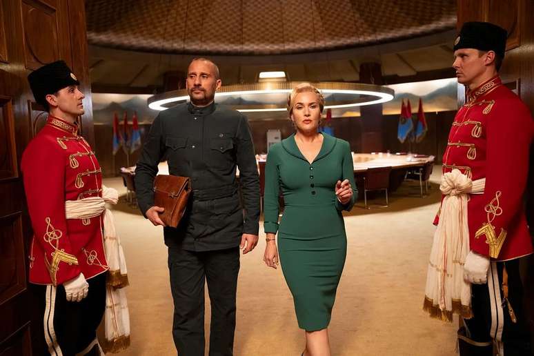 Matthias Schoenaerts e Kate Winslet em O Regime (Imagem: Divulgação/HBO)