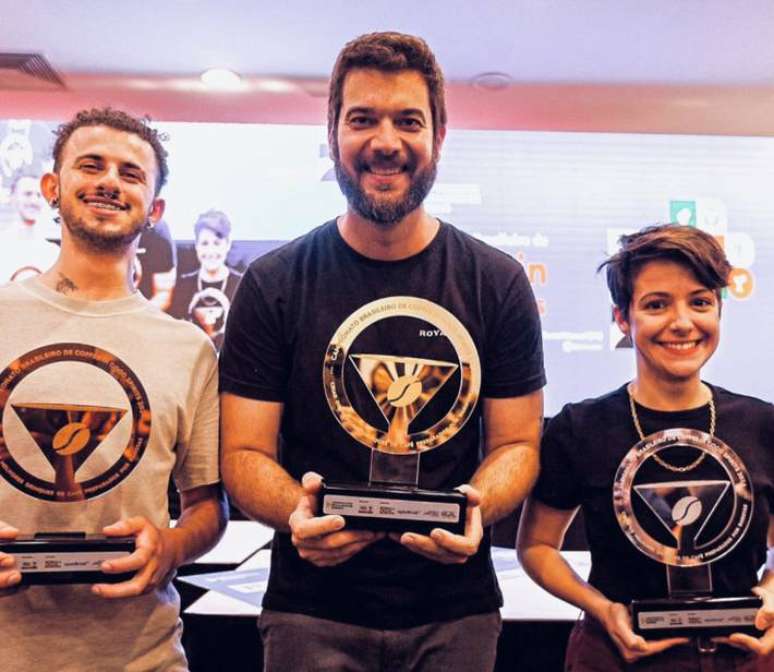 Finalistas do Brasil Coffee in Good Spirits 2024. Leo Oliva, Daniel Munari e Mari Mesquita.