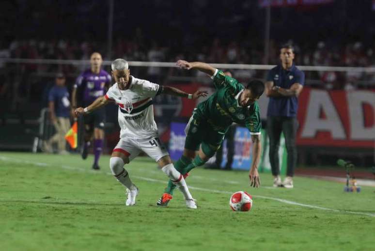 São Paulo e Palmeiras disputaram clássico na noite deste domingo, no MorumBis.