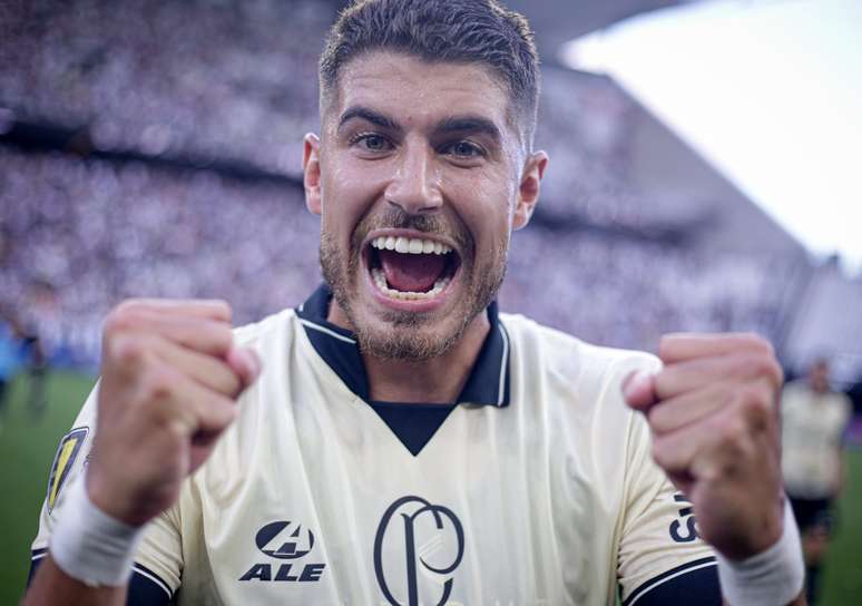 Pedro Raul celebra primeiro gol primeiro gol pelo Corinthians e valoriza trabalho da comissão técnica apesar da eliminação no Campeonato Paulista. 