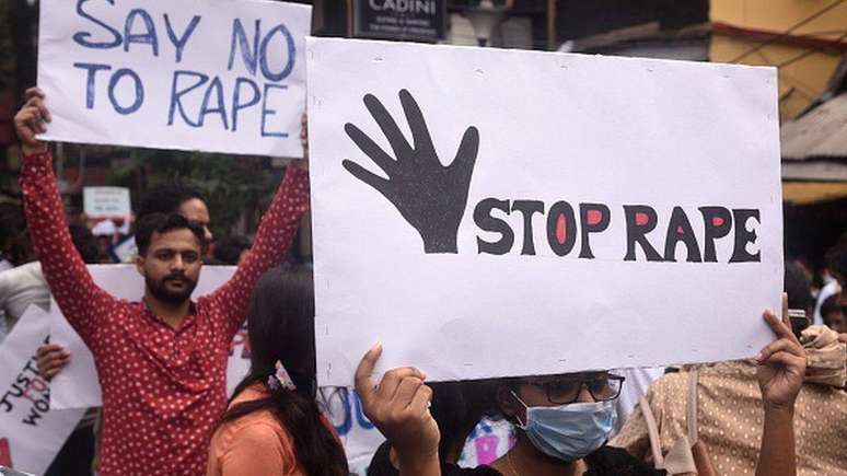A lei da Índia define como estupro penetração ou uso da boca "na vagina, boca, uretra ou ânus" da mulher