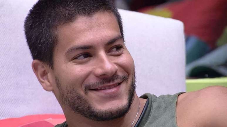 Arthur Aguiar celebrates his birthday and reflects on age