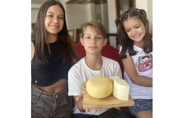 Gabriela, Artur e Taís e seus queijos do dia a dia