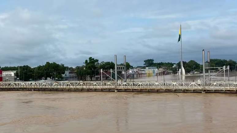 Rio Acre volta a subir após fortes chuvas