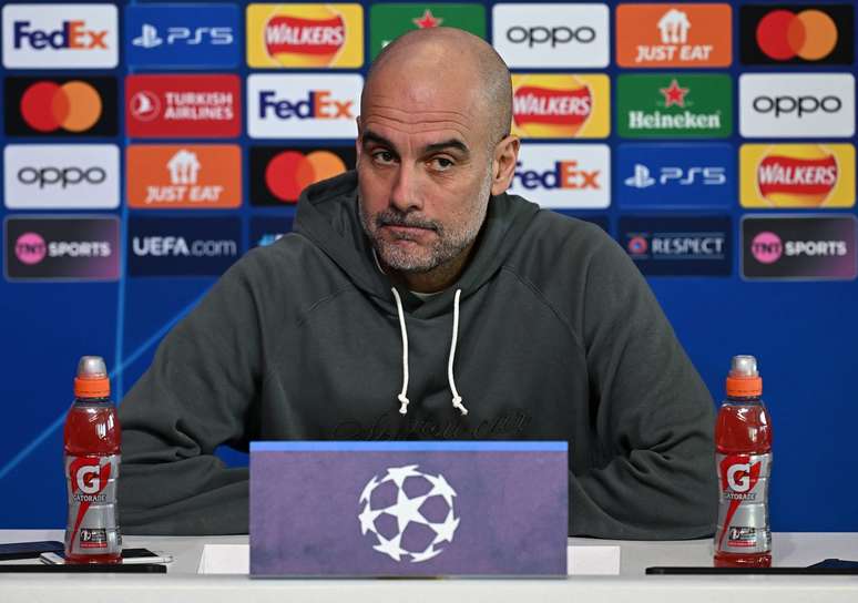 Guardiola em coletiva de imprensa nesta terça-feira (5) (