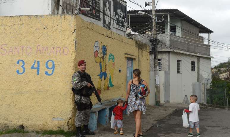 Polícia Militar faz operação em comunidades da Baixada Fluminense. “Ações são pautadas por critérios técnicos”, diz PM