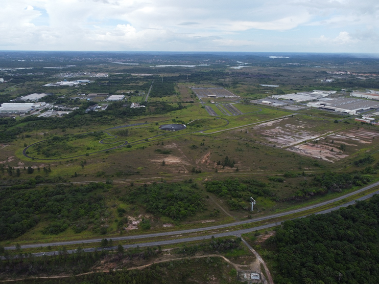 Parte do terreno onde será construída a nova fábrica de carros elétricos e híbridos da BYD