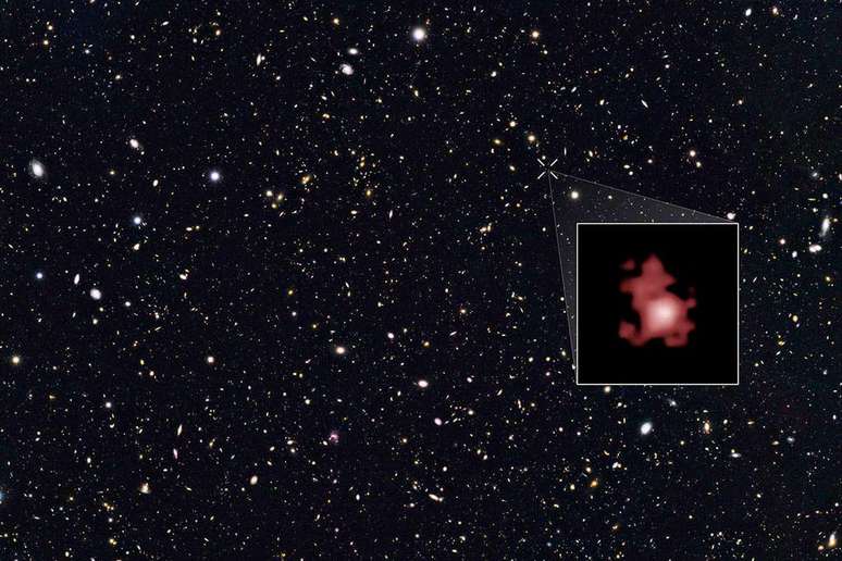 Imagem do James Webb com a galáxia GNz-11 em destaque (Imagem: Reprodução/NASA, ESA, P. Oesch)