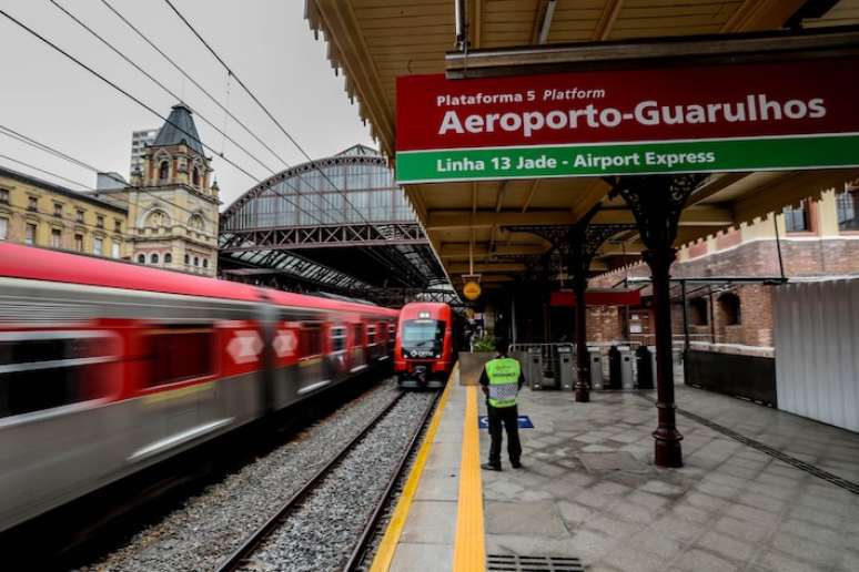 Expresso Aeroporto manteve operação habitual na manhã da quarta-feira